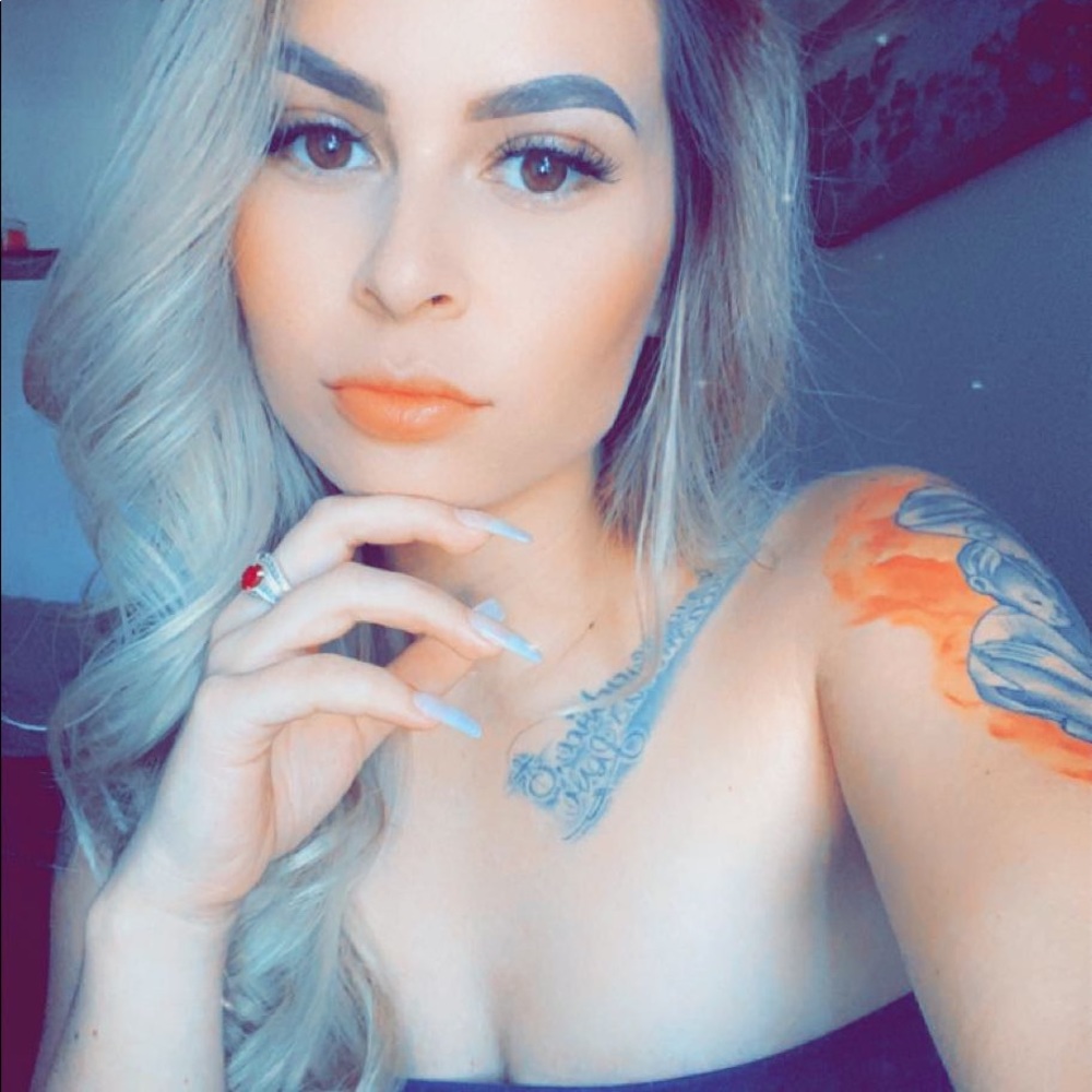 Meet your Posher, Tiffany